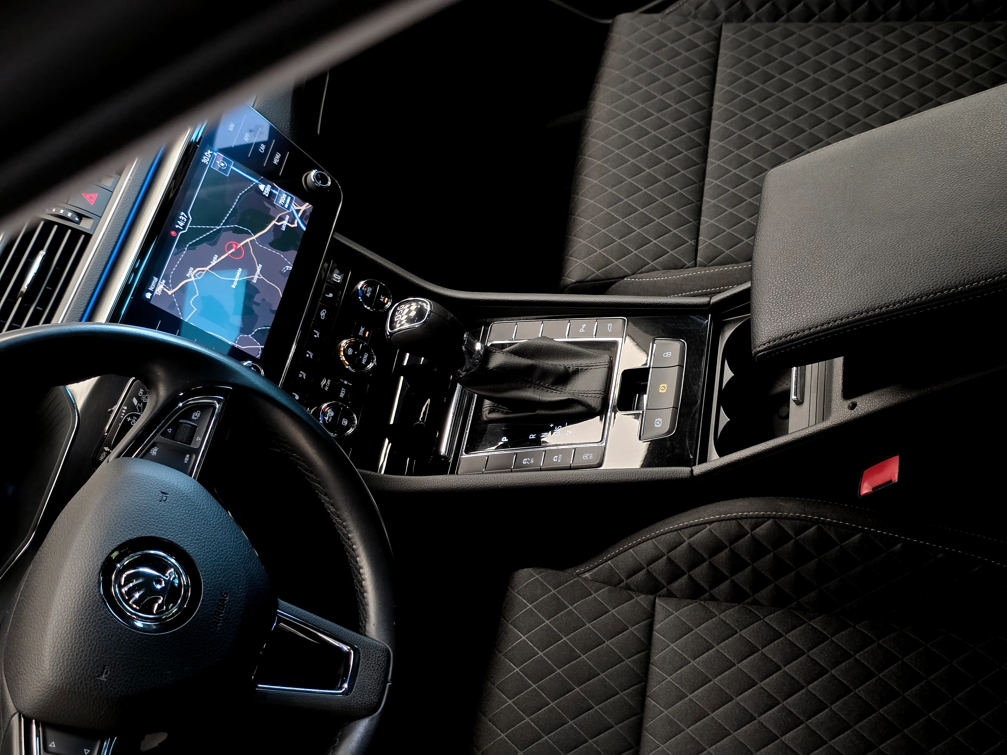 widok auta w środku